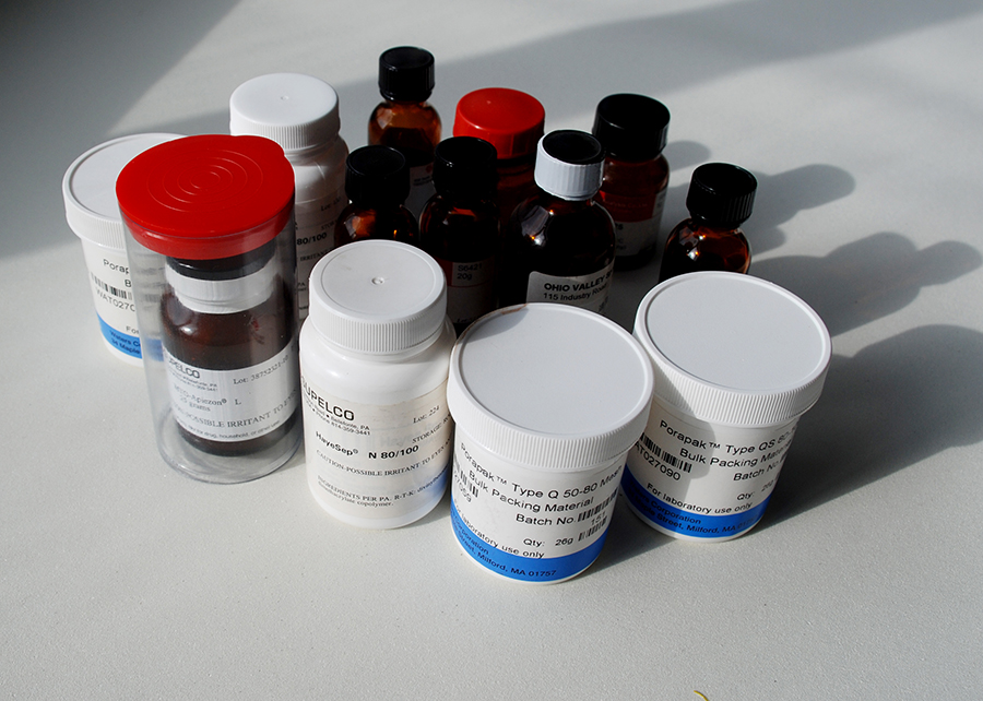 色谱分析中同一种物质，为何会出双峰？